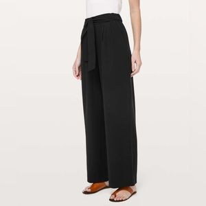 Lululemon Noir Pant